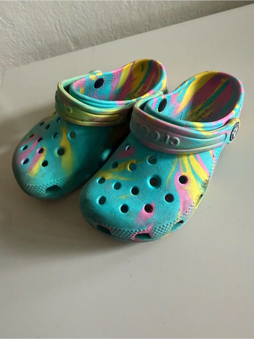 Crocs Kids -Classic Marbled Tie-Dye Clogs - size 11